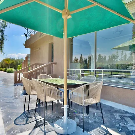 Ferme De Vacances Avec Une Grande Villa A Marrakech Marrakesh Exterior photo