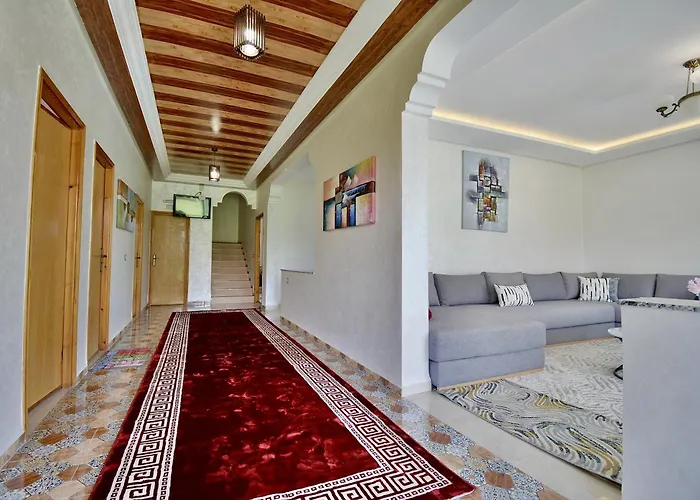 Ferme de vacances avec une grande villa à Marrakech