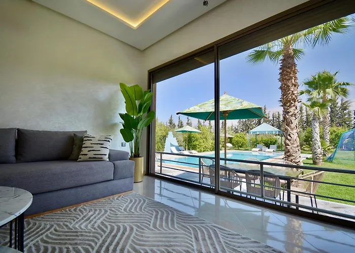 Ferme de vacances avec une grande villa à Marrakech